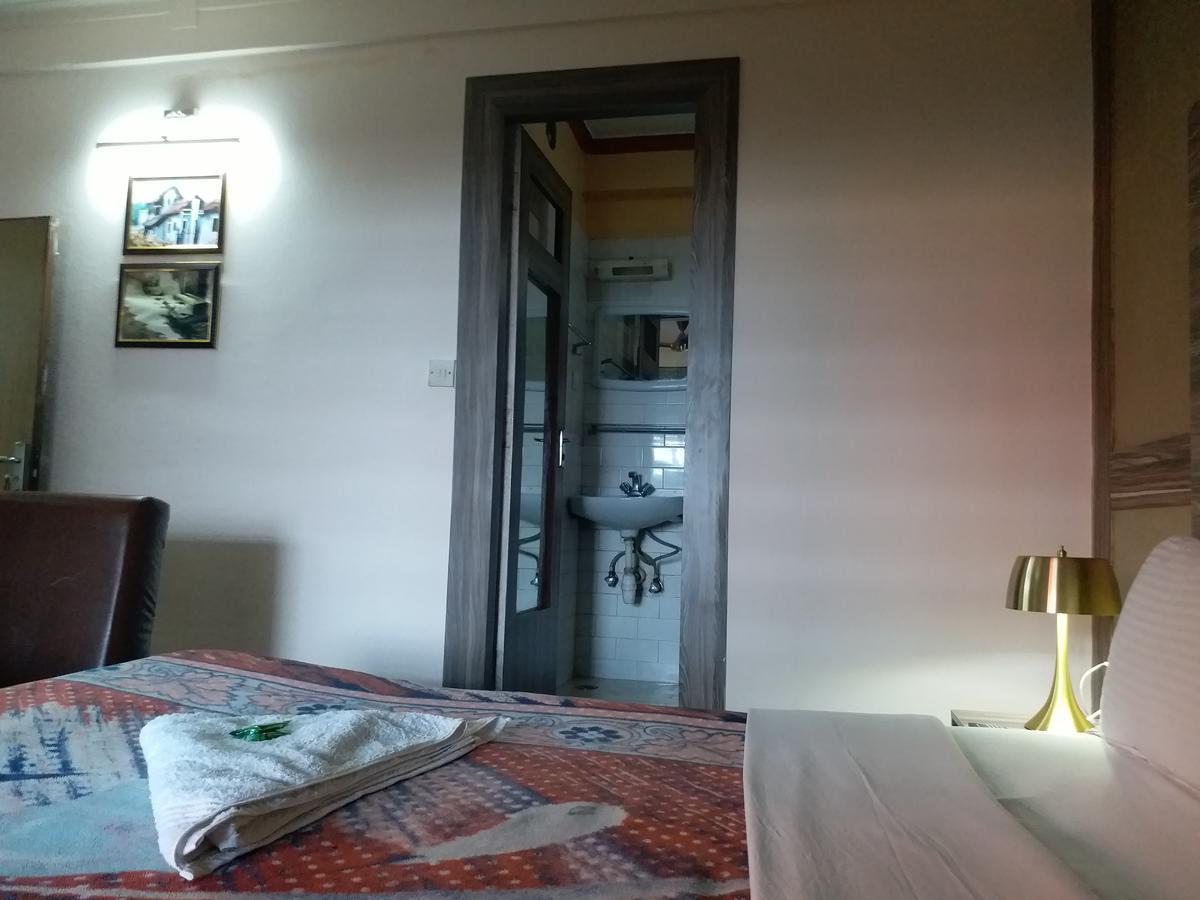 Hotel Marigold Покхара Екстер'єр фото